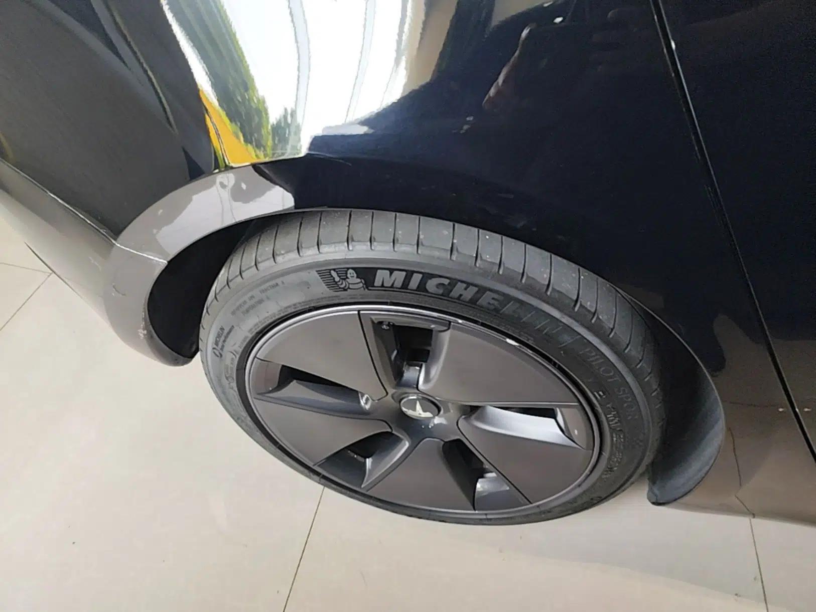 Tesla Model 3 2022 Rear-Wheel-Drive Version — миниатюра 11