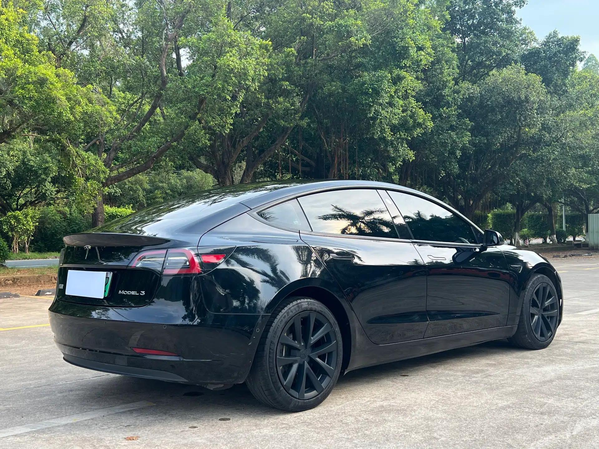 Tesla Model 3 2022 Rear-Wheel-Drive Version — миниатюра 17