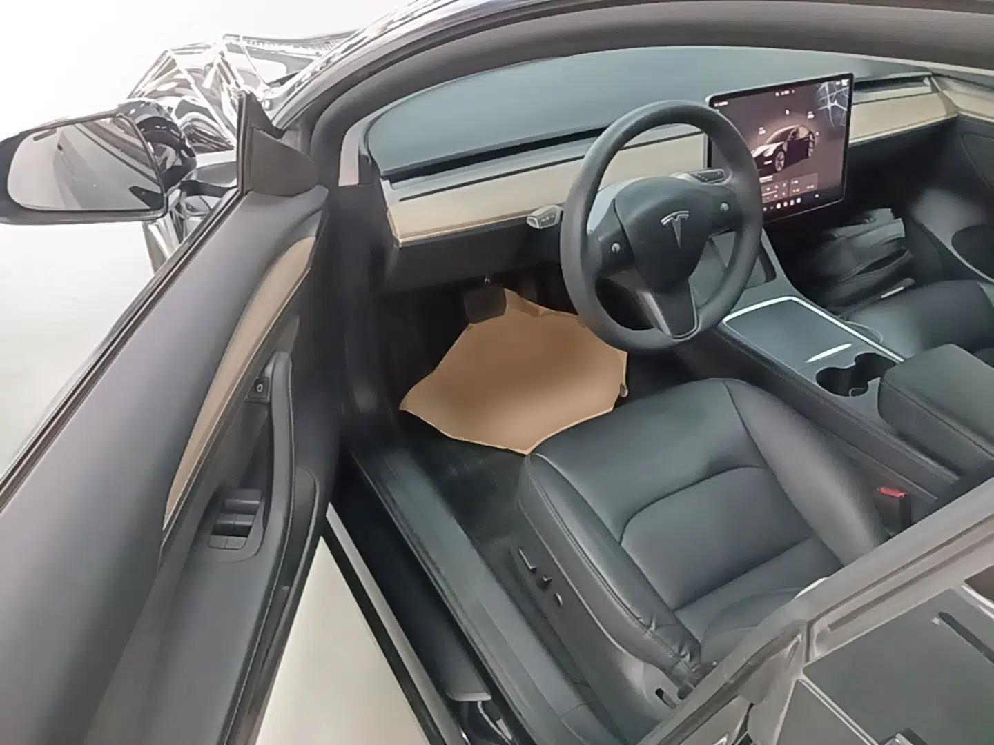 Tesla Model 3 2022 Rear-Wheel-Drive Version — миниатюра 18