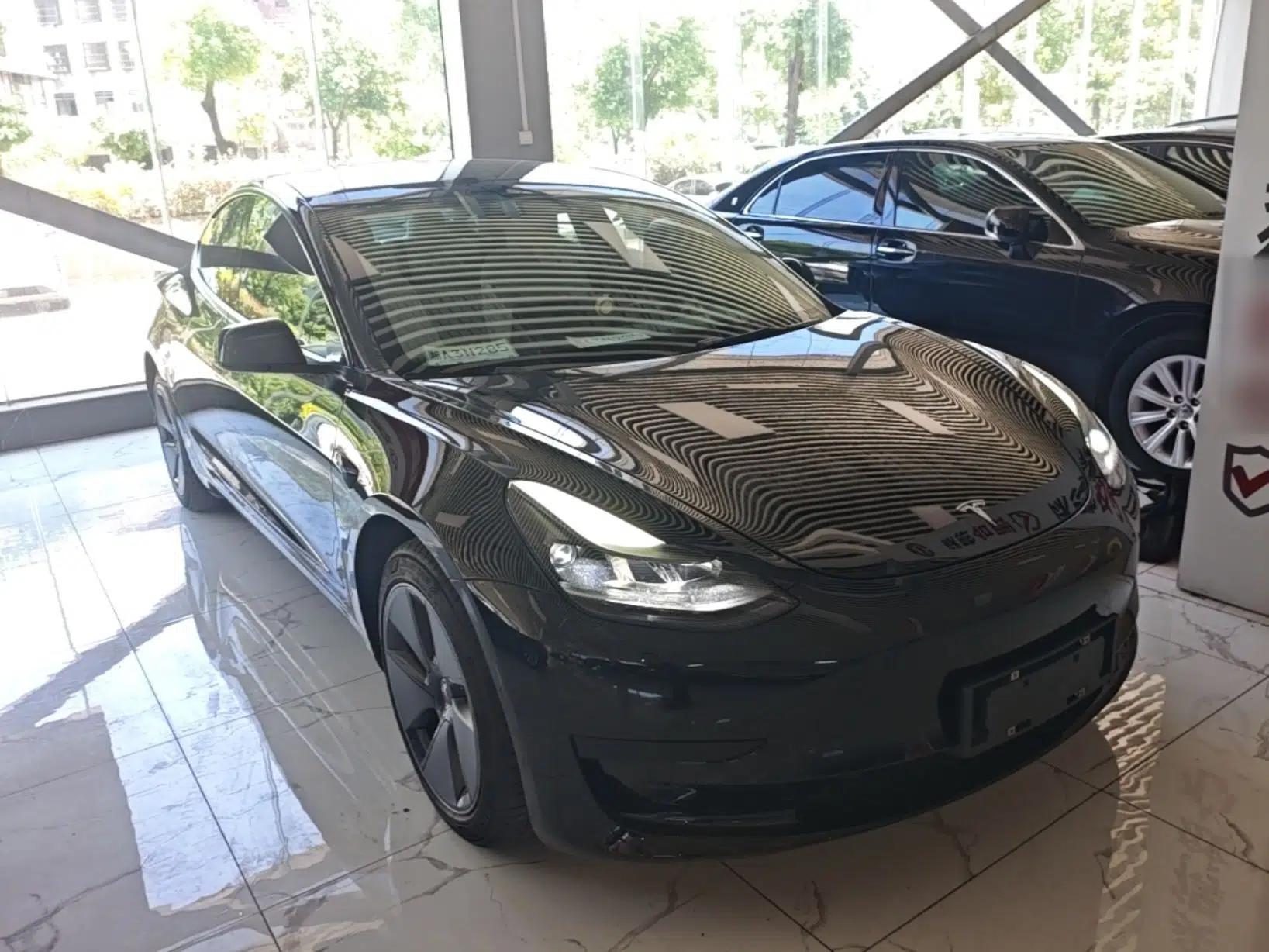 Tesla Model 3 2022 Rear-Wheel-Drive Version — миниатюра 3