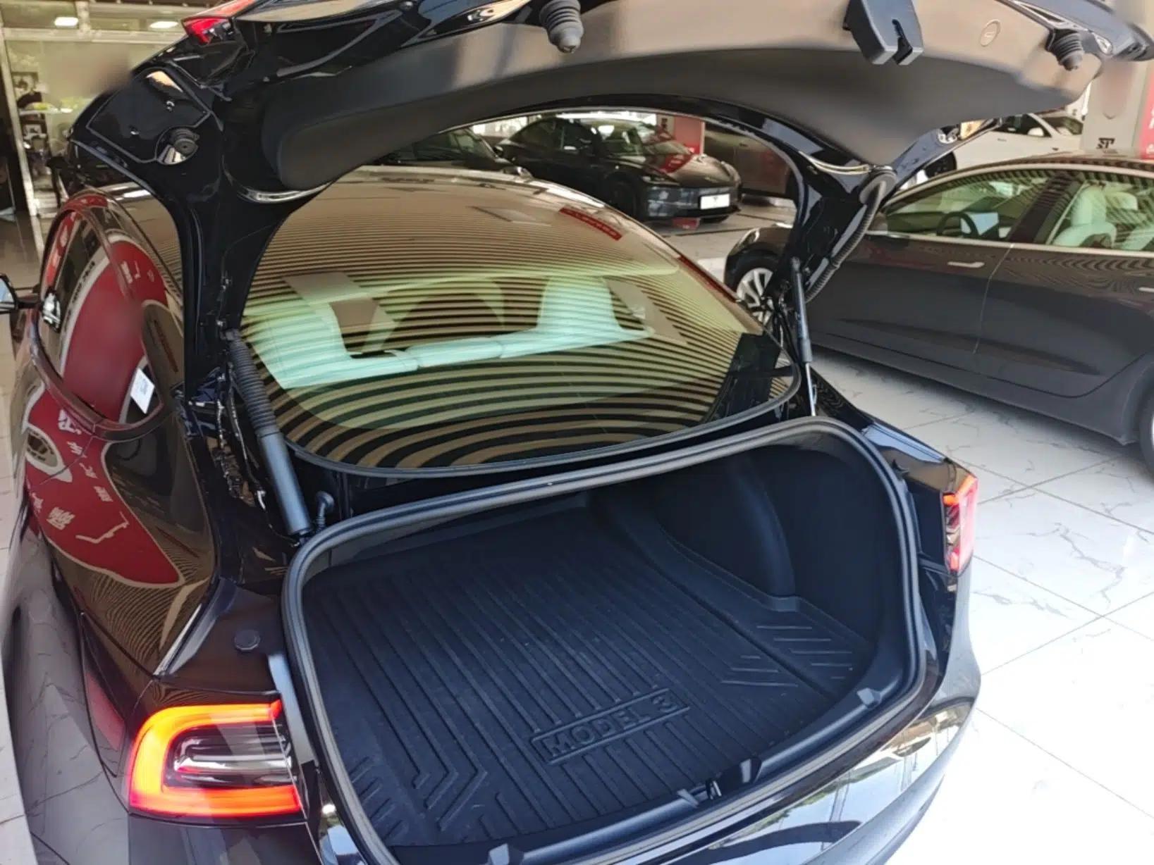 Tesla Model 3 2022 Rear-Wheel-Drive Version — миниатюра 22