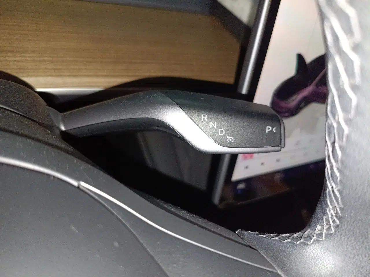 Tesla Model 3 2022 Rear-Wheel-Drive Version — миниатюра 14