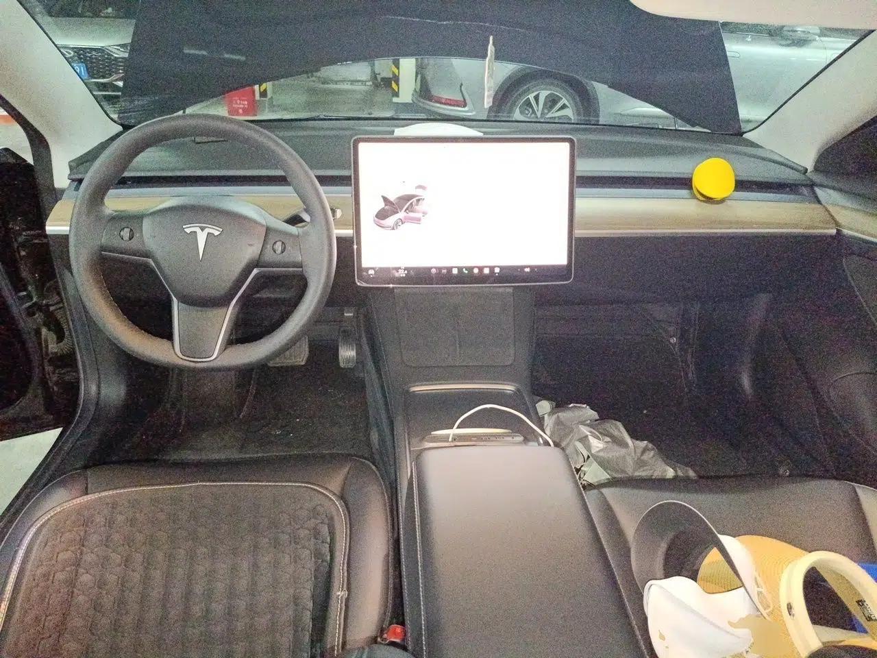 Tesla Model 3 2022 Rear-Wheel-Drive Version — миниатюра 9