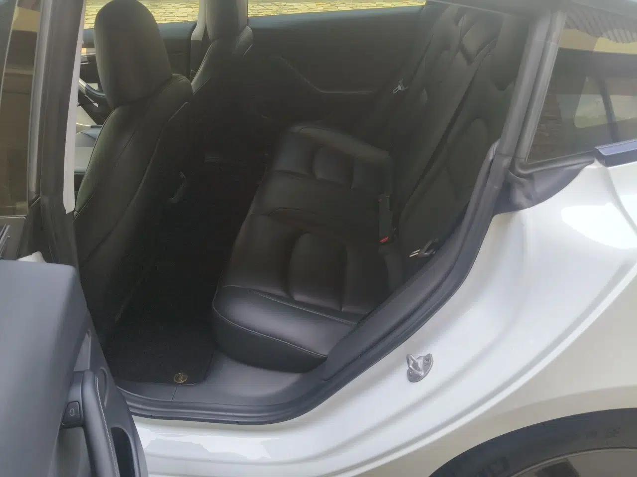 Tesla Model 3 2021 Standard Range Rear-Drive Upgraded Version — миниатюра 17