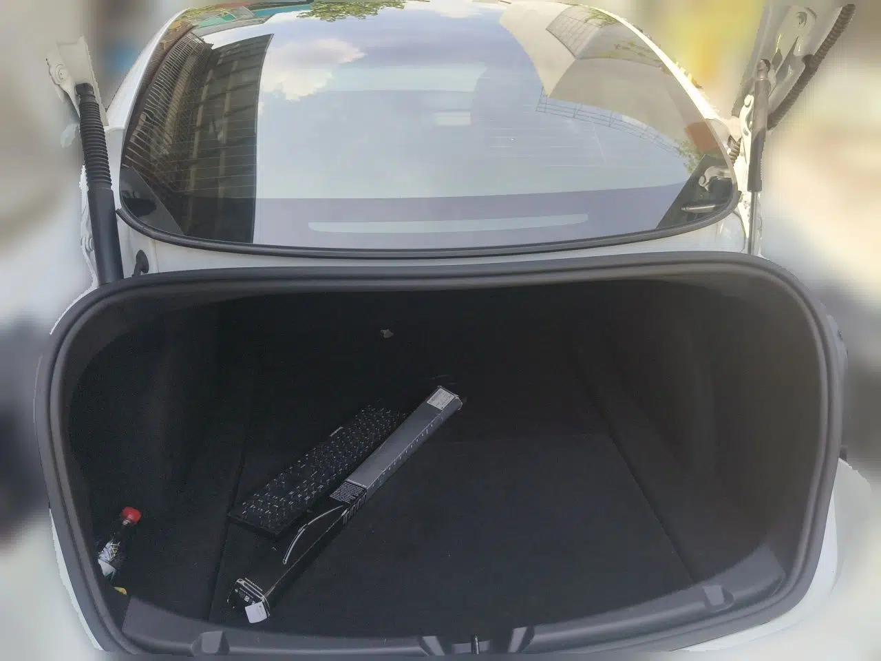 Tesla Model 3 2021 Standard Range Rear-Drive Upgraded Version — миниатюра 19