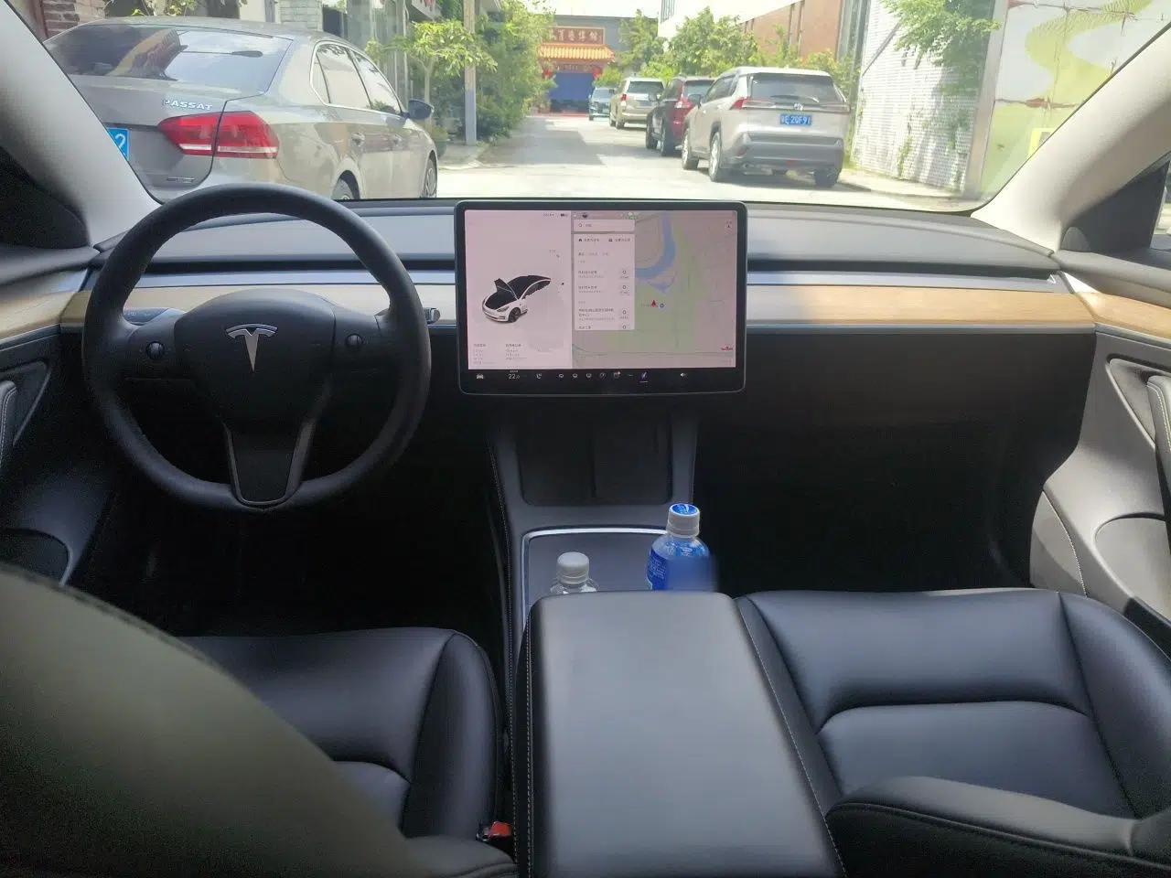 Tesla Model 3 2021 Standard Range Rear-Drive Upgraded Version — миниатюра 9