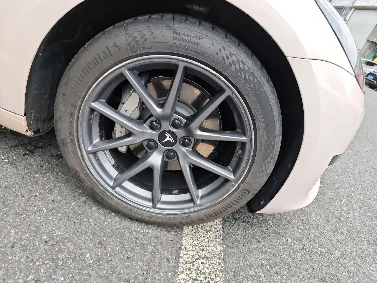 Tesla Model 3 2022 Rear-Wheel-Drive Version — миниатюра 8