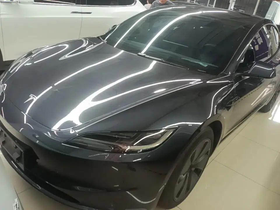 Tesla Model 3 2023 Rear-Wheel-Drive Version — миниатюра 1