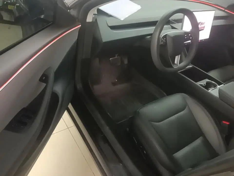 Tesla Model 3 2023 Rear-Wheel-Drive Version — миниатюра 18