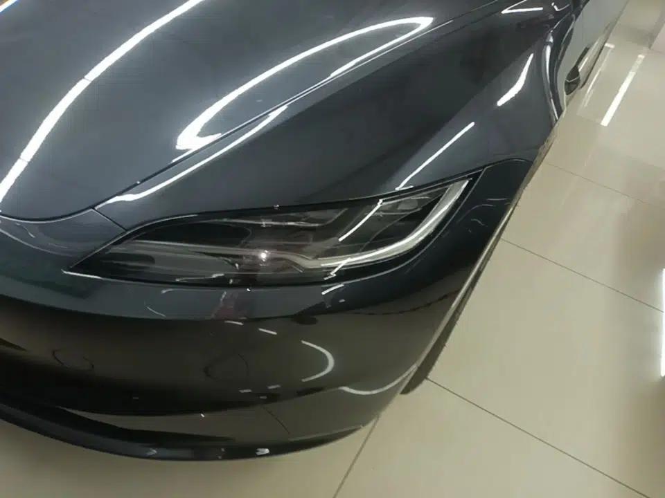 Tesla Model 3 2023 Rear-Wheel-Drive Version — миниатюра 8
