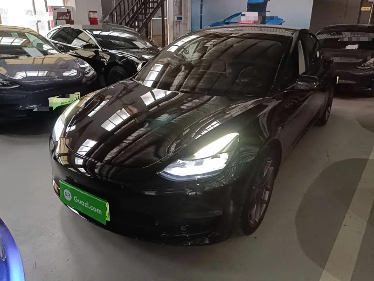 Tesla Model 3 2022 Performance High-Performance All-Wheel-Drive Version — миниатюра 1