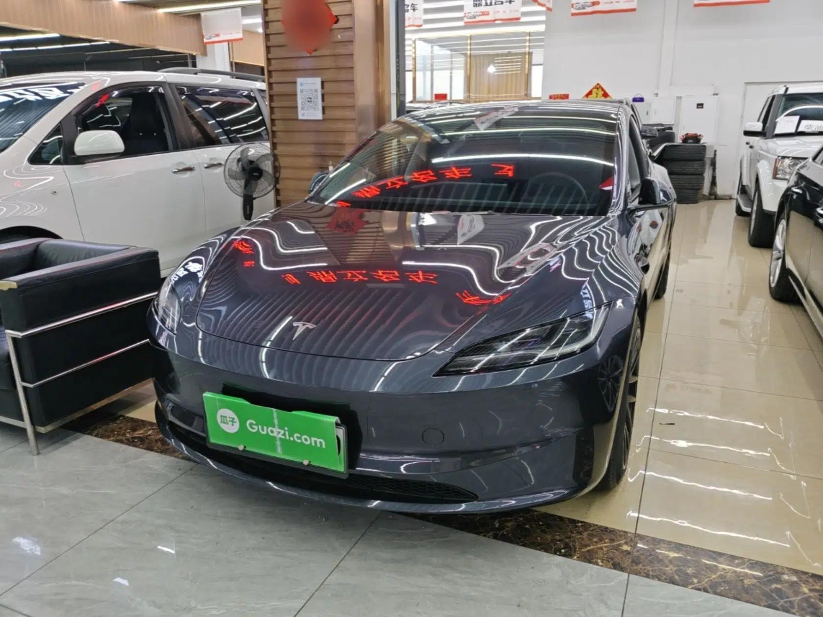 Tesla Model 3 2023 Rear-Wheel-Drive Version — миниатюра 1