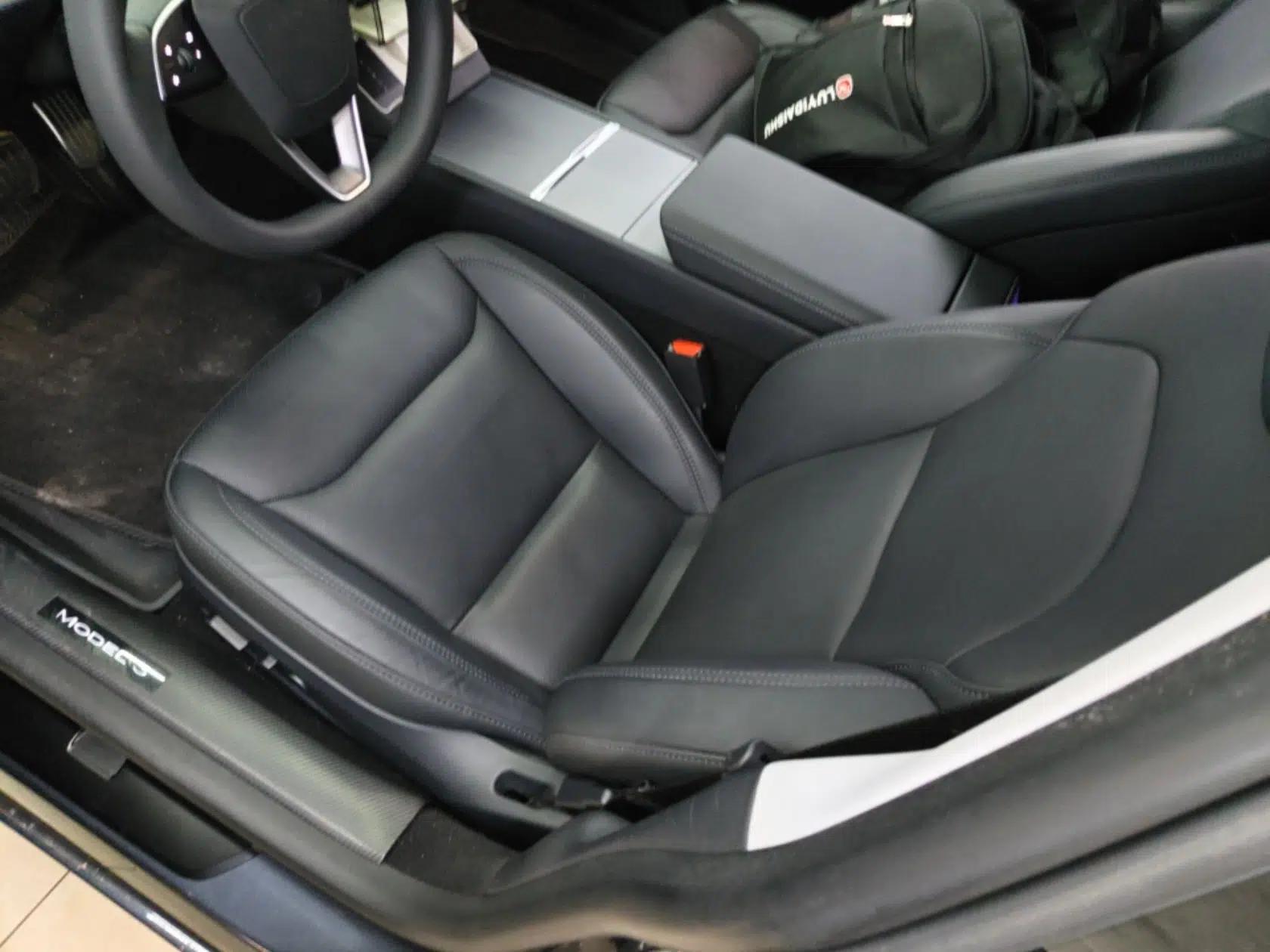 Tesla Model 3 2023 Rear-Wheel-Drive Version — миниатюра 17