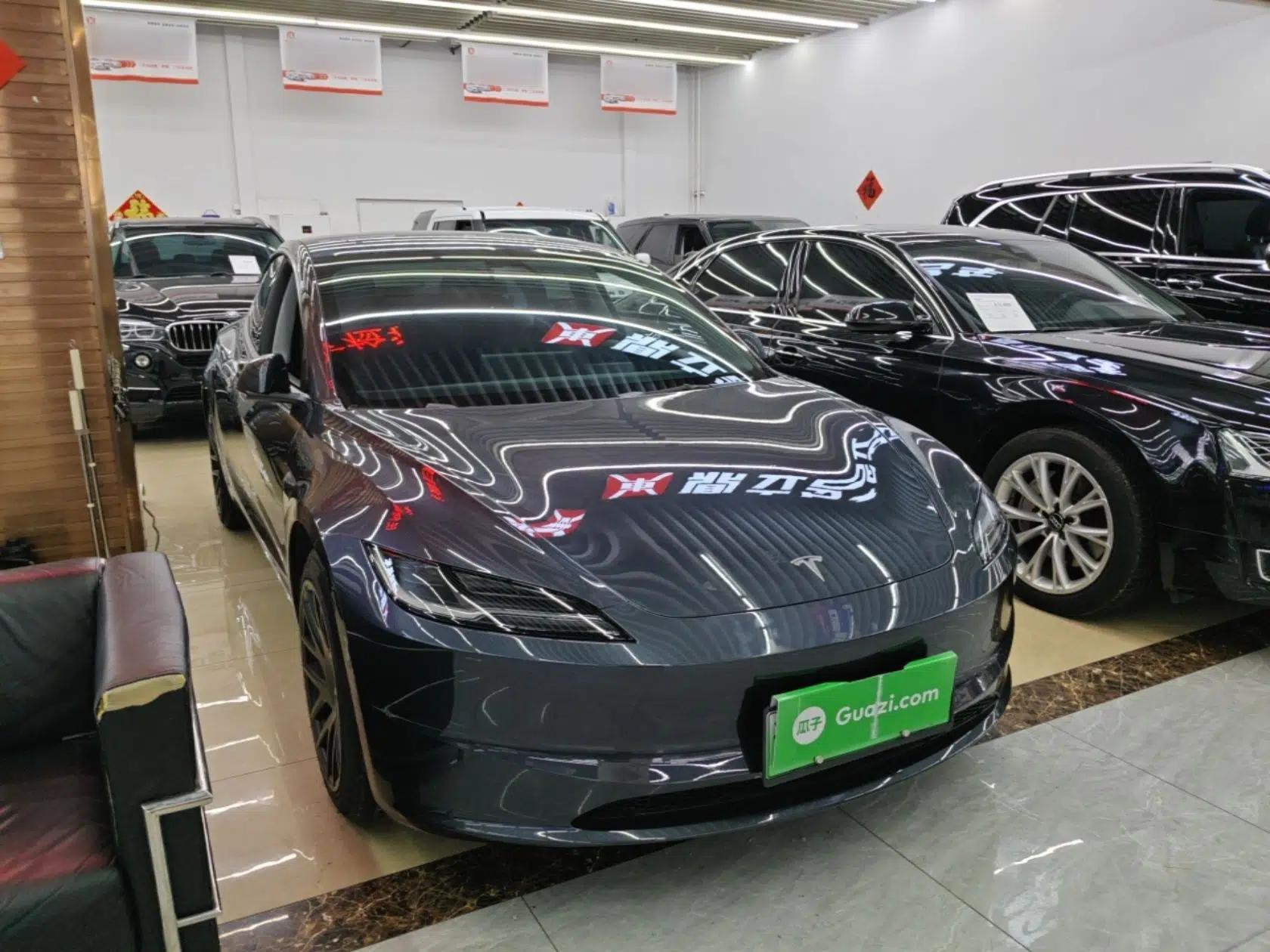 Tesla Model 3 2023 Rear-Wheel-Drive Version — миниатюра 3
