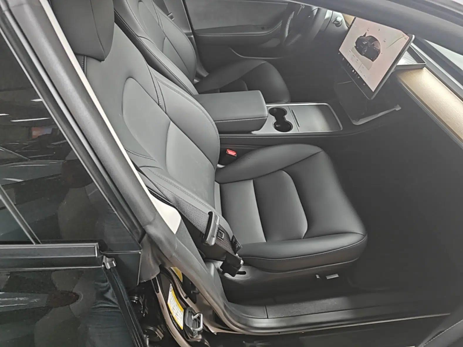 Tesla Model 3 2022 Rear-Wheel-Drive Version — миниатюра 19