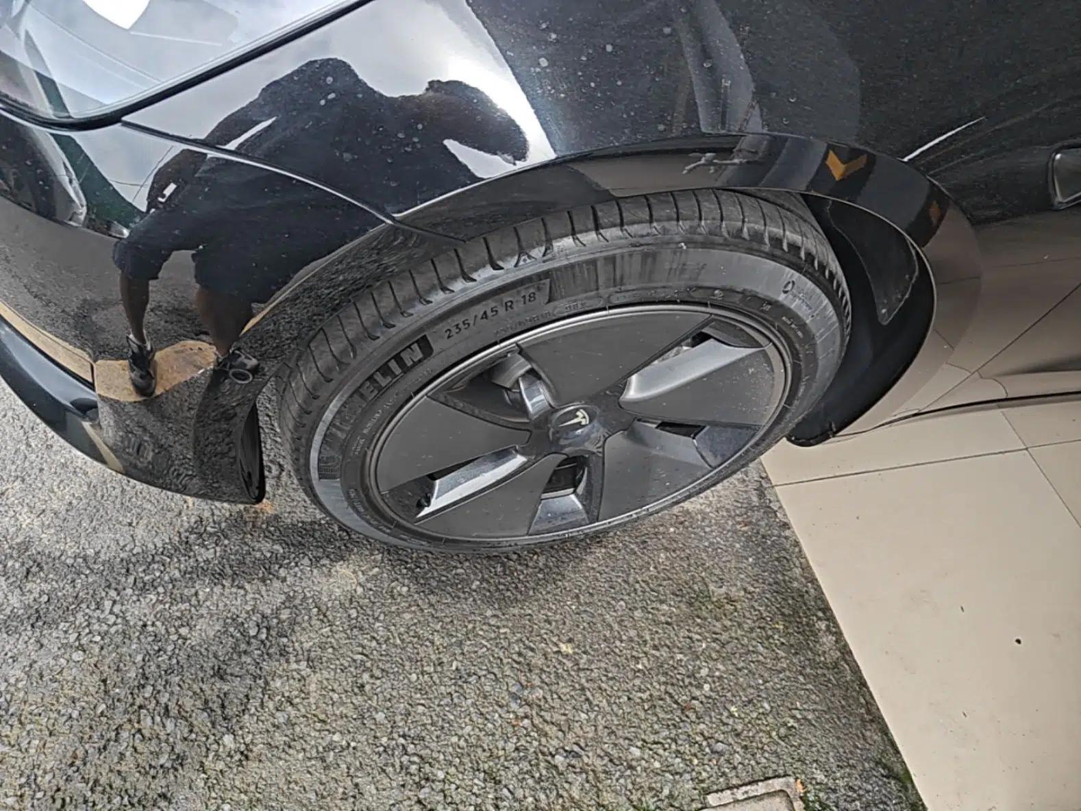 Tesla Model 3 2022 Rear-Wheel-Drive Version — миниатюра 10