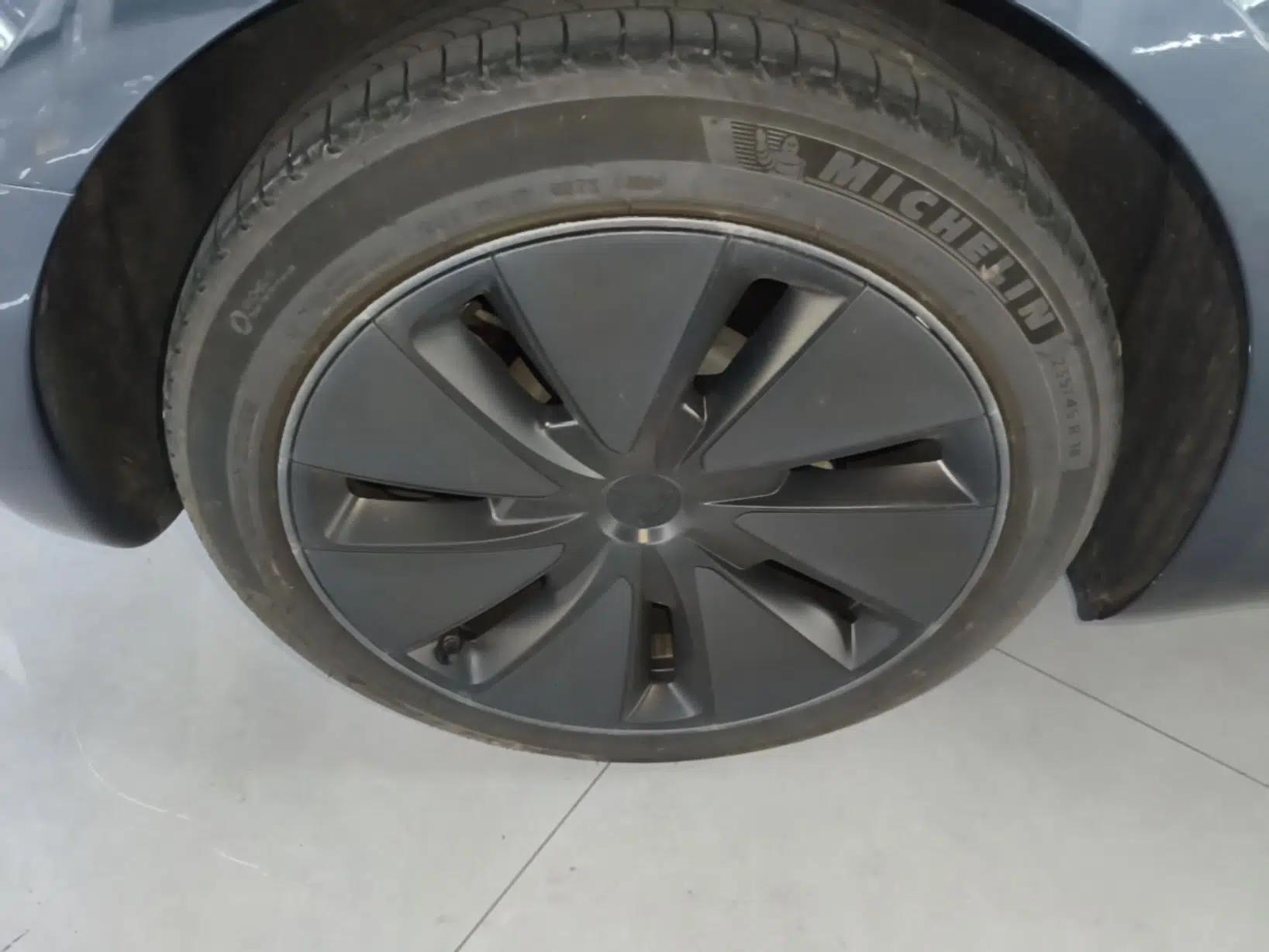 Tesla Model 3 2023 Rear-Wheel-Drive Version — миниатюра 16