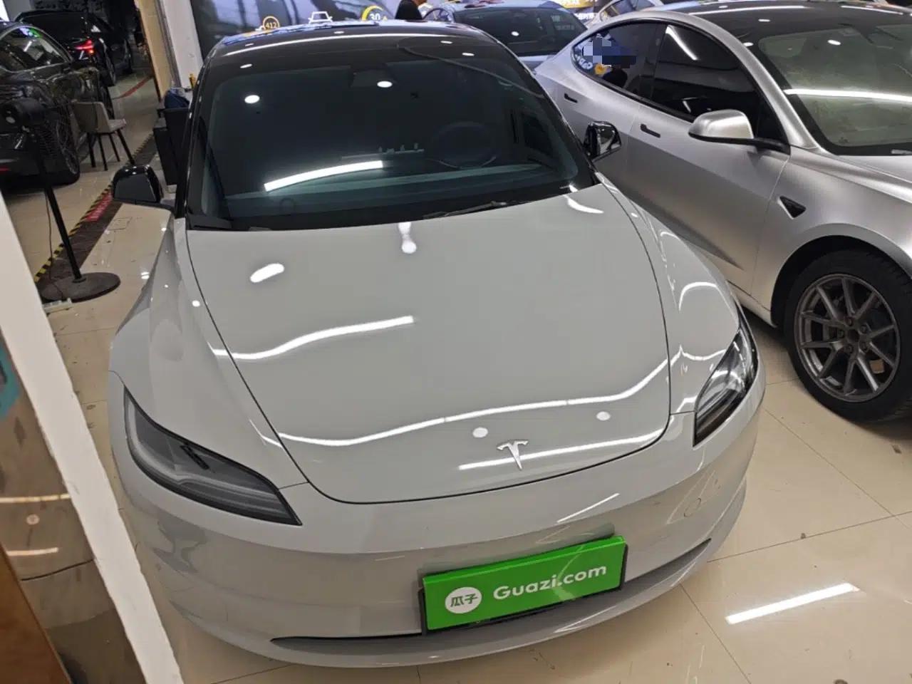 Tesla Model 3 2023 Rear-Wheel-Drive Version — миниатюра 3
