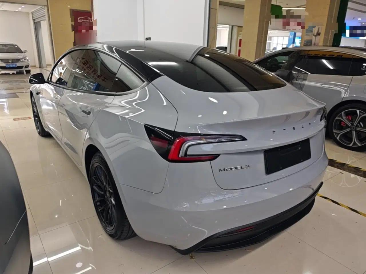 Tesla Model 3 2023 Rear-Wheel-Drive Version — миниатюра 4