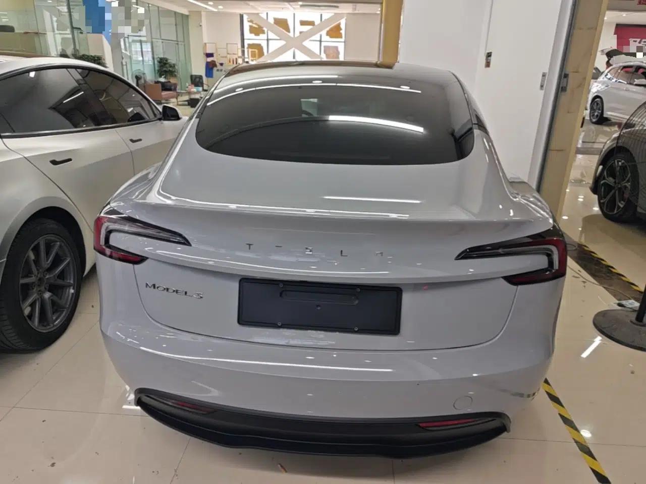Tesla Model 3 2023 Rear-Wheel-Drive Version — миниатюра 5
