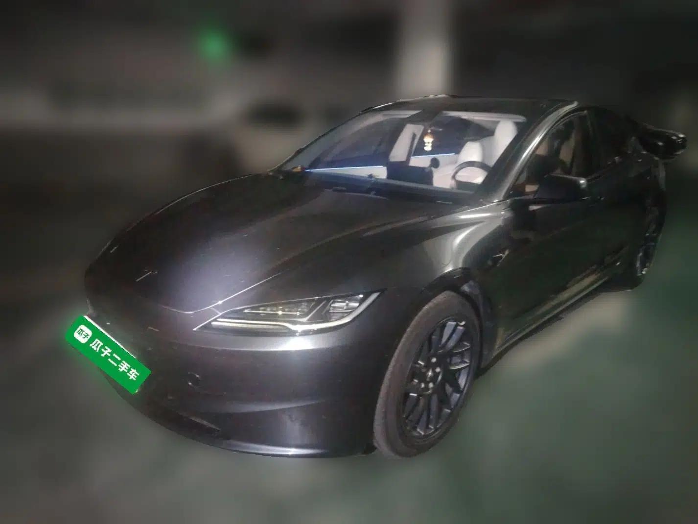 Tesla Model 3 2023 Long-Range All-Wheel-Drive Version — миниатюра 1