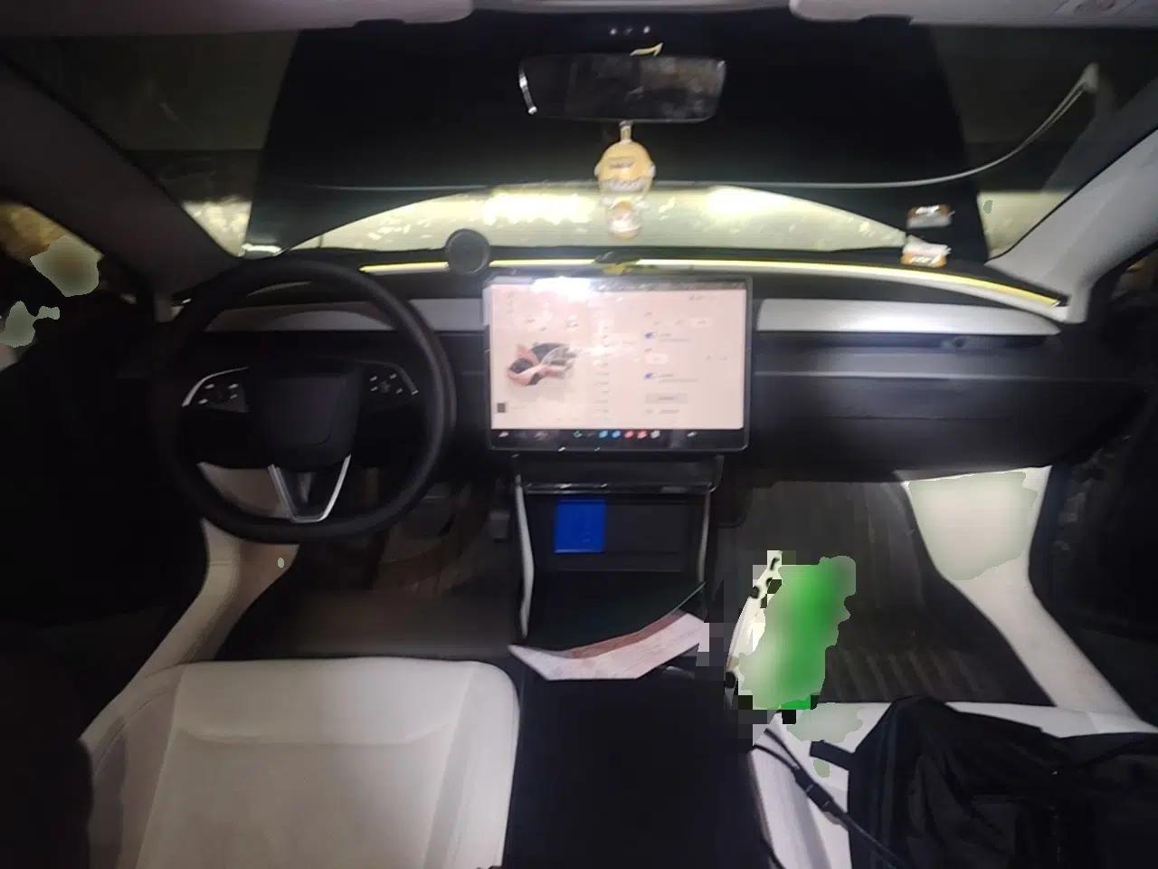 Tesla Model 3 2023 Long-Range All-Wheel-Drive Version — миниатюра 9