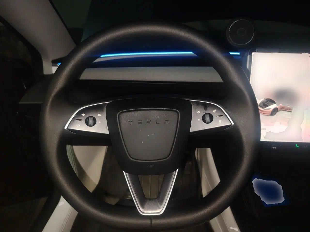 Tesla Model 3 2023 Long-Range All-Wheel-Drive Version — миниатюра 10
