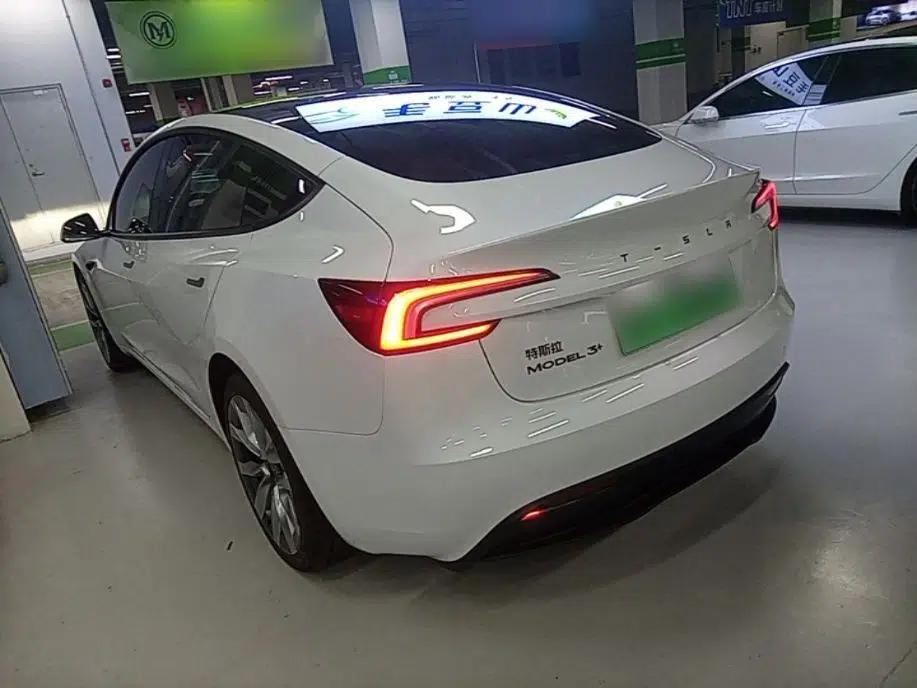 Tesla Model 3 2025 Model Revised Long-Range Rear-Wheel-Drive Version — миниатюра 4