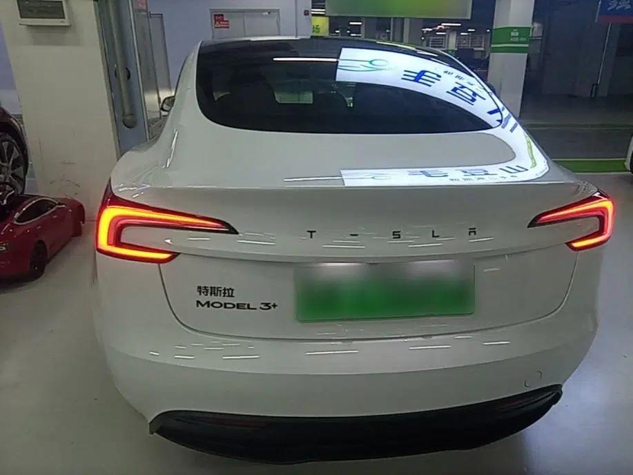 Tesla Model 3 2025 Model Revised Long-Range Rear-Wheel-Drive Version — миниатюра 5