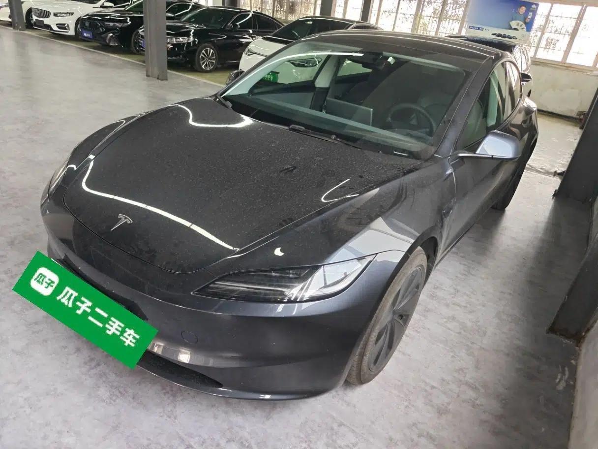 Tesla Model 3 2025 Rear-Wheel-Drive Version — миниатюра 1