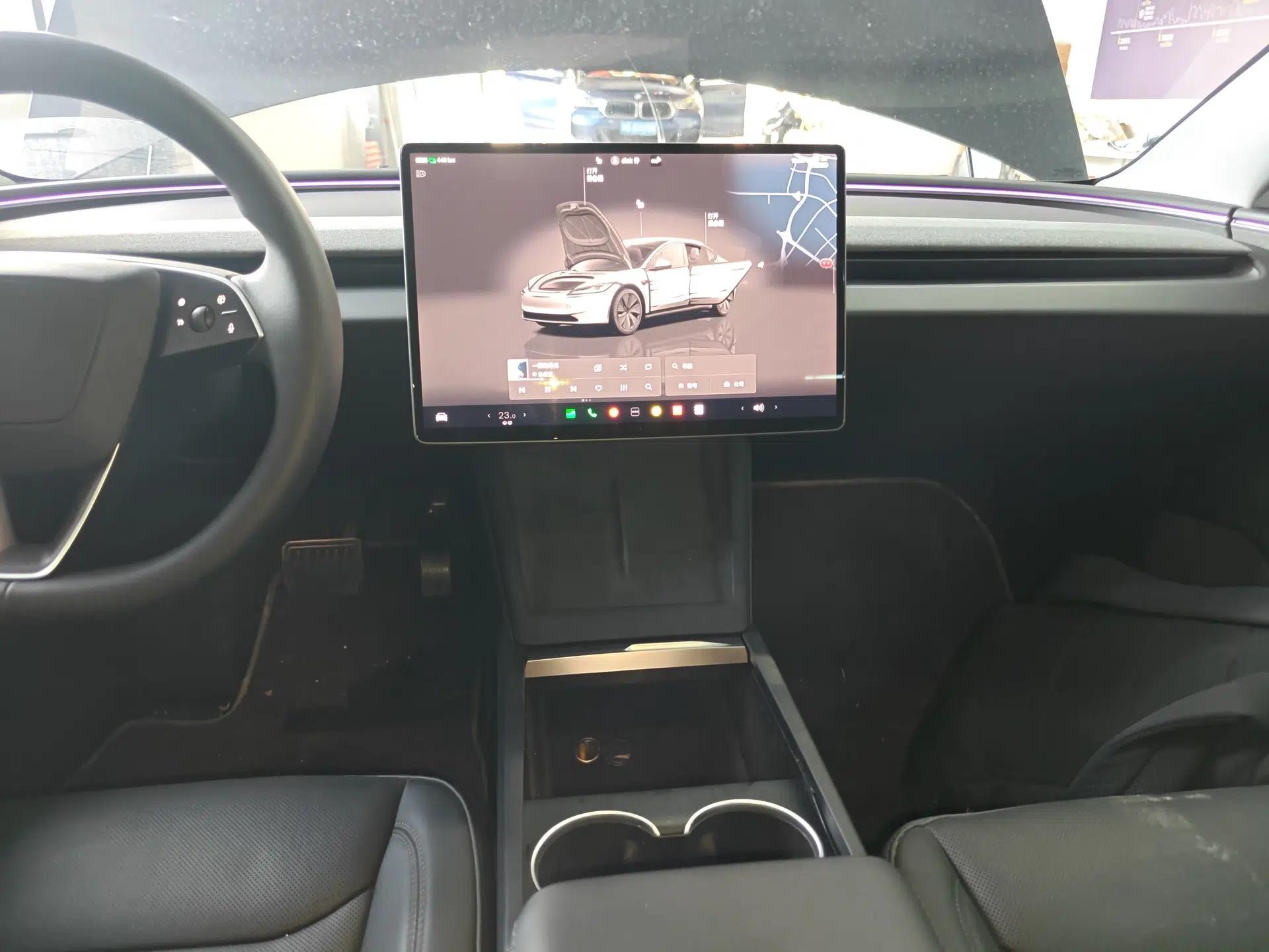 Tesla Model 3 2025 Rear-Wheel-Drive Version — миниатюра 15
