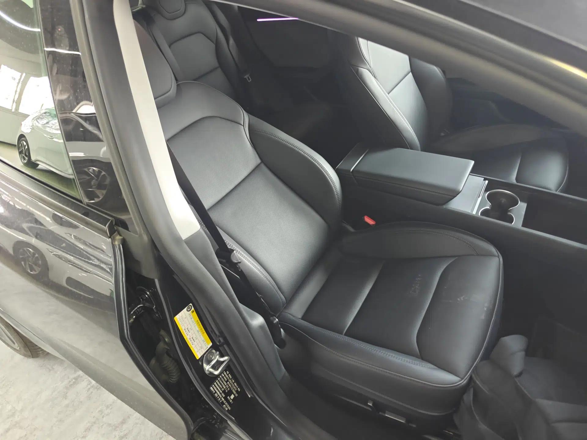 Tesla Model 3 2025 Rear-Wheel-Drive Version — миниатюра 19