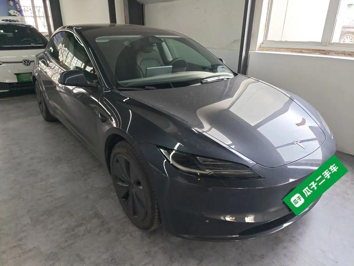 Tesla Model 3 2025 Rear-Wheel-Drive Version — миниатюра 7