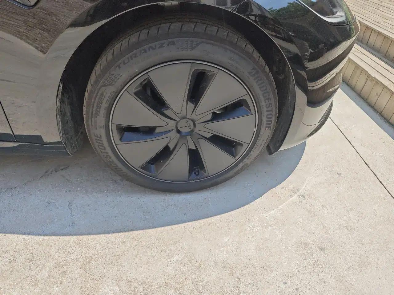 Tesla Model 3 2025 Model Revised Long-Range All-Wheel-Drive Version — миниатюра 5