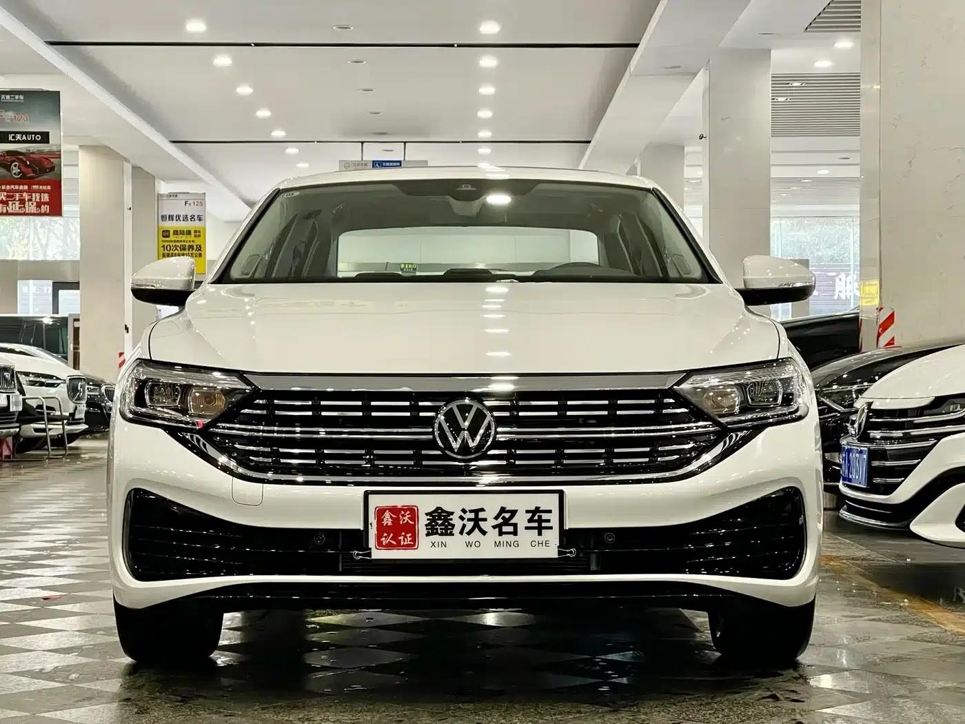 2024 Volkswagen Sagitar 300TSI DSG Super Edition — миниатюра 2
