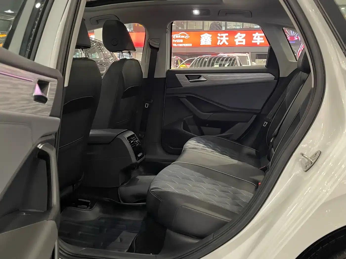 2024 Volkswagen Sagitar 300TSI DSG Super Edition — миниатюра 16