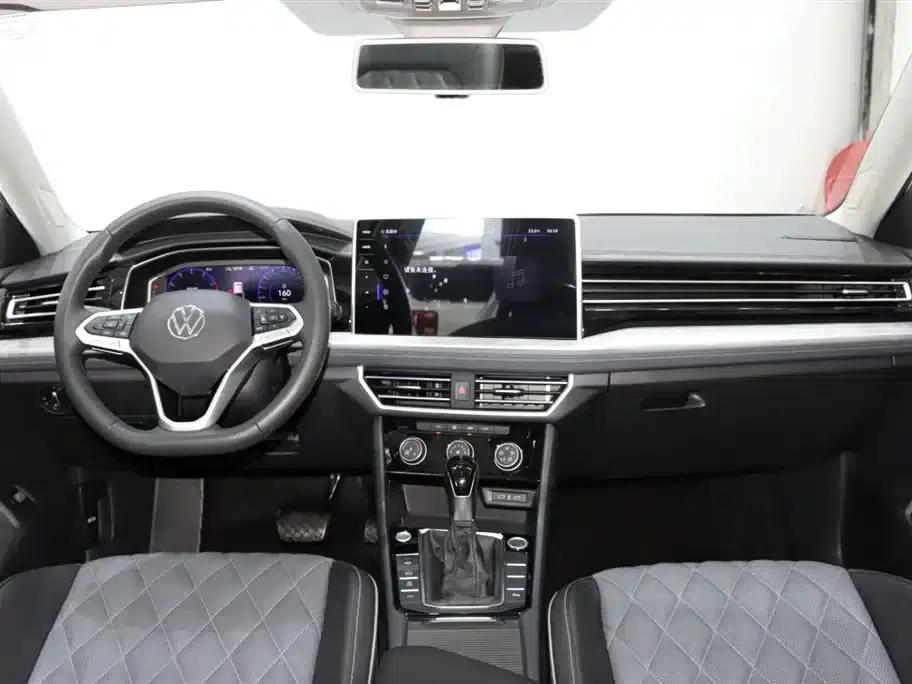 2023 Volkswagen Sagitar 300TSI DSG Super Edition — миниатюра 12