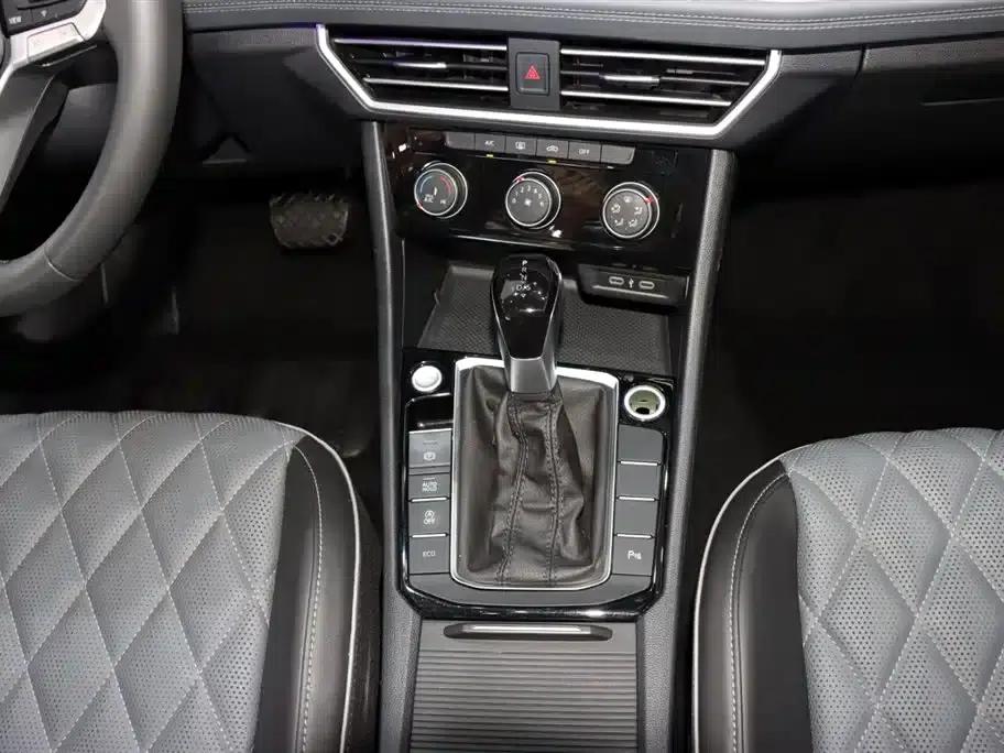 2023 Volkswagen Sagitar 300TSI DSG Super Edition — миниатюра 15