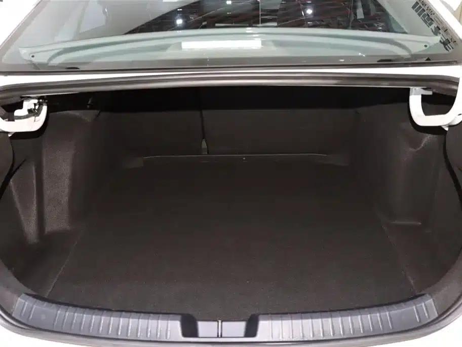 2023 Volkswagen Sagitar 300TSI DSG Super Edition — миниатюра 17