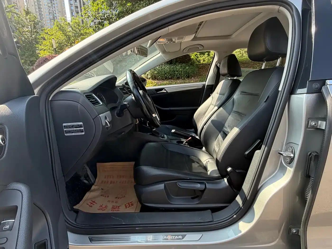 2014 Volkswagen Sagitar 1.4TSI Automatic Luxury — миниатюра 8