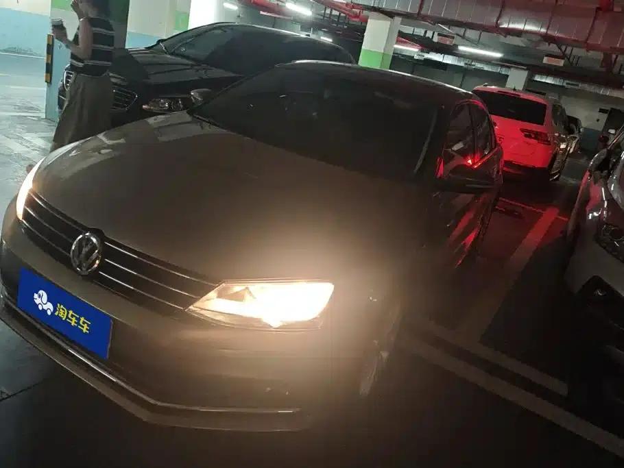 2015 Volkswagen Sagitar 1.6L Automatic Comfort Model — миниатюра 1