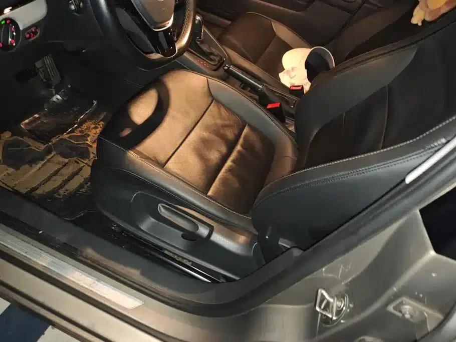 2015 Volkswagen Sagitar 1.6L Automatic Comfort Model — миниатюра 9
