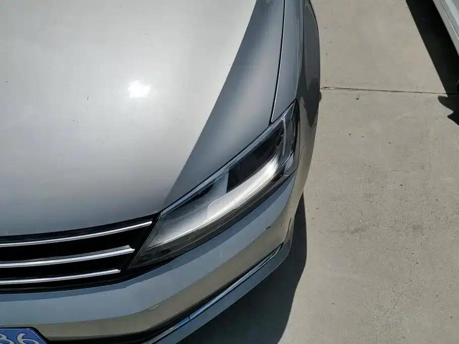 2015 Volkswagen Sagitar 1.6L Automatic Comfort Model — миниатюра 5