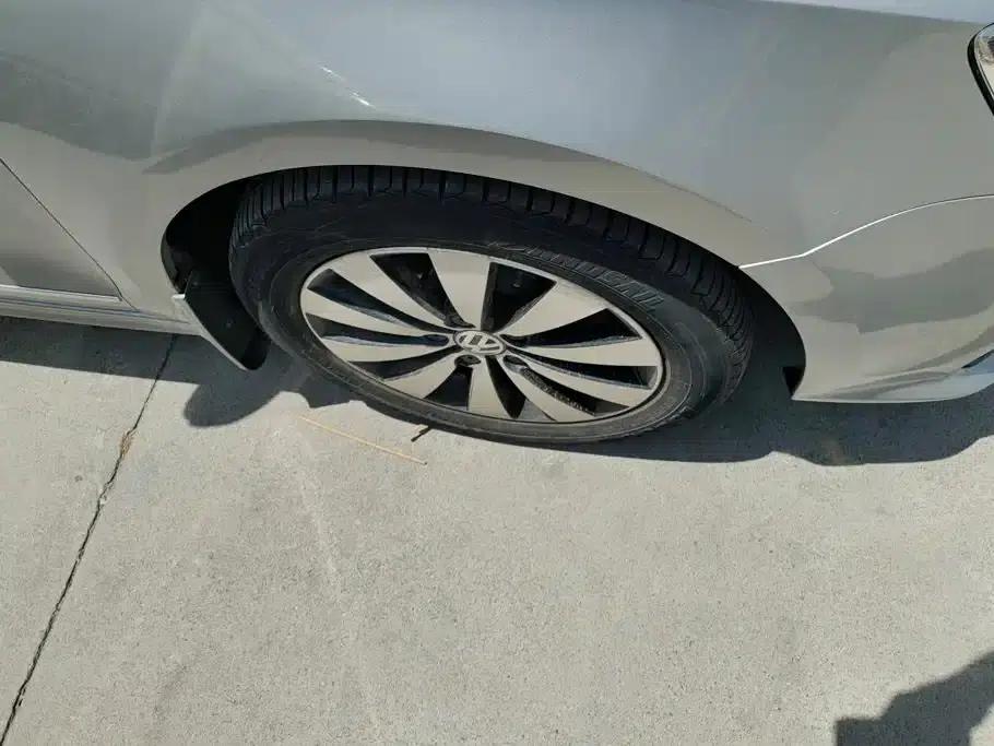 2015 Volkswagen Sagitar 1.6L Automatic Comfort Model — миниатюра 6