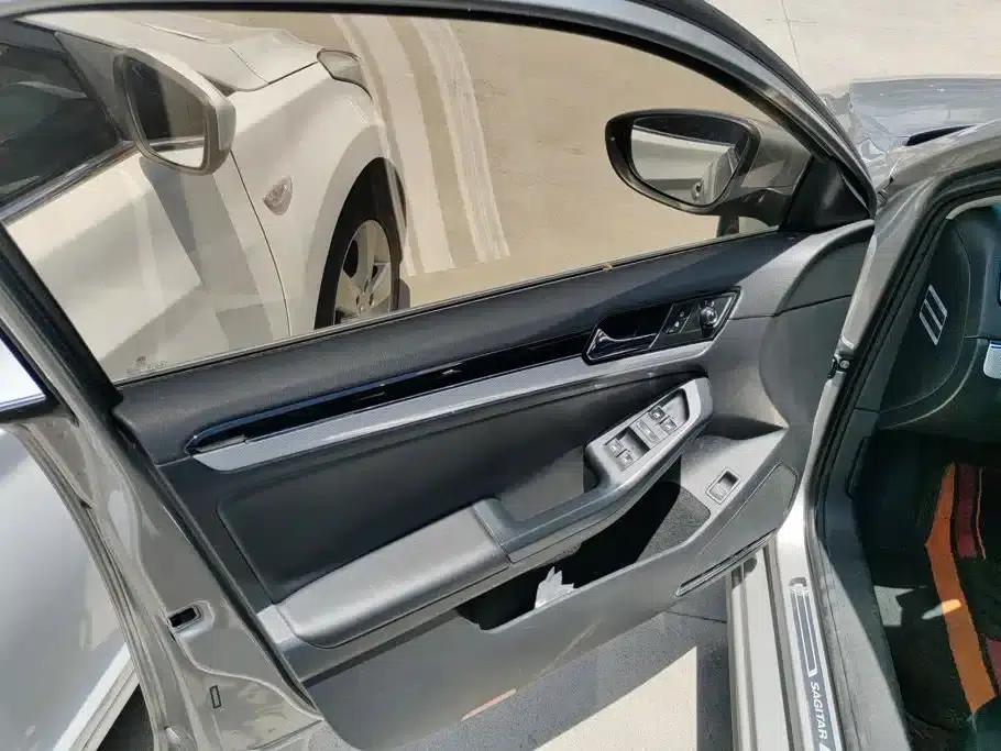 2015 Volkswagen Sagitar 1.6L Automatic Comfort Model — миниатюра 7