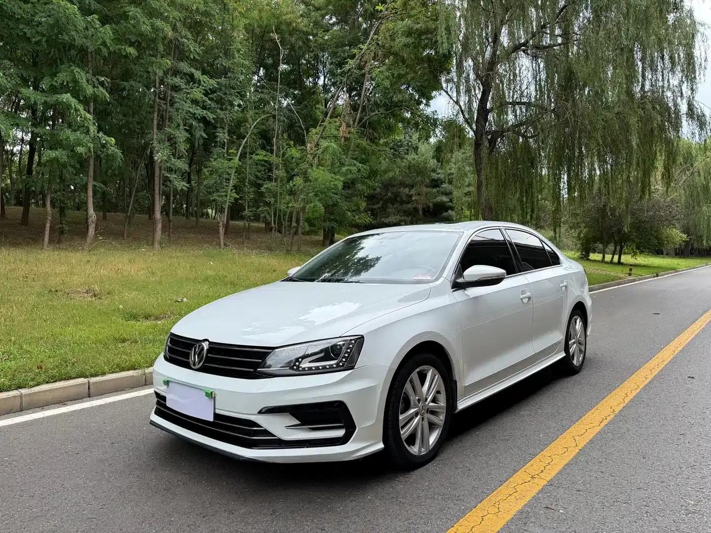 2018 Volkswagen Sagitar 280TSI DSG Dynamic Edition — миниатюра 1