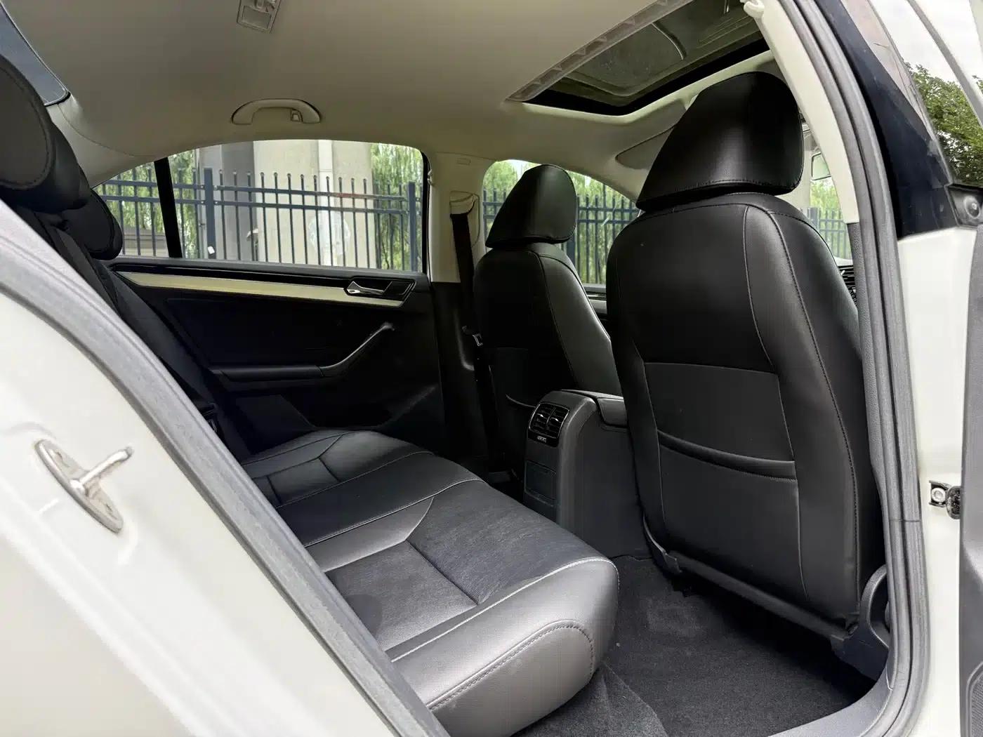2018 Volkswagen Sagitar 280TSI DSG Dynamic Edition — миниатюра 14