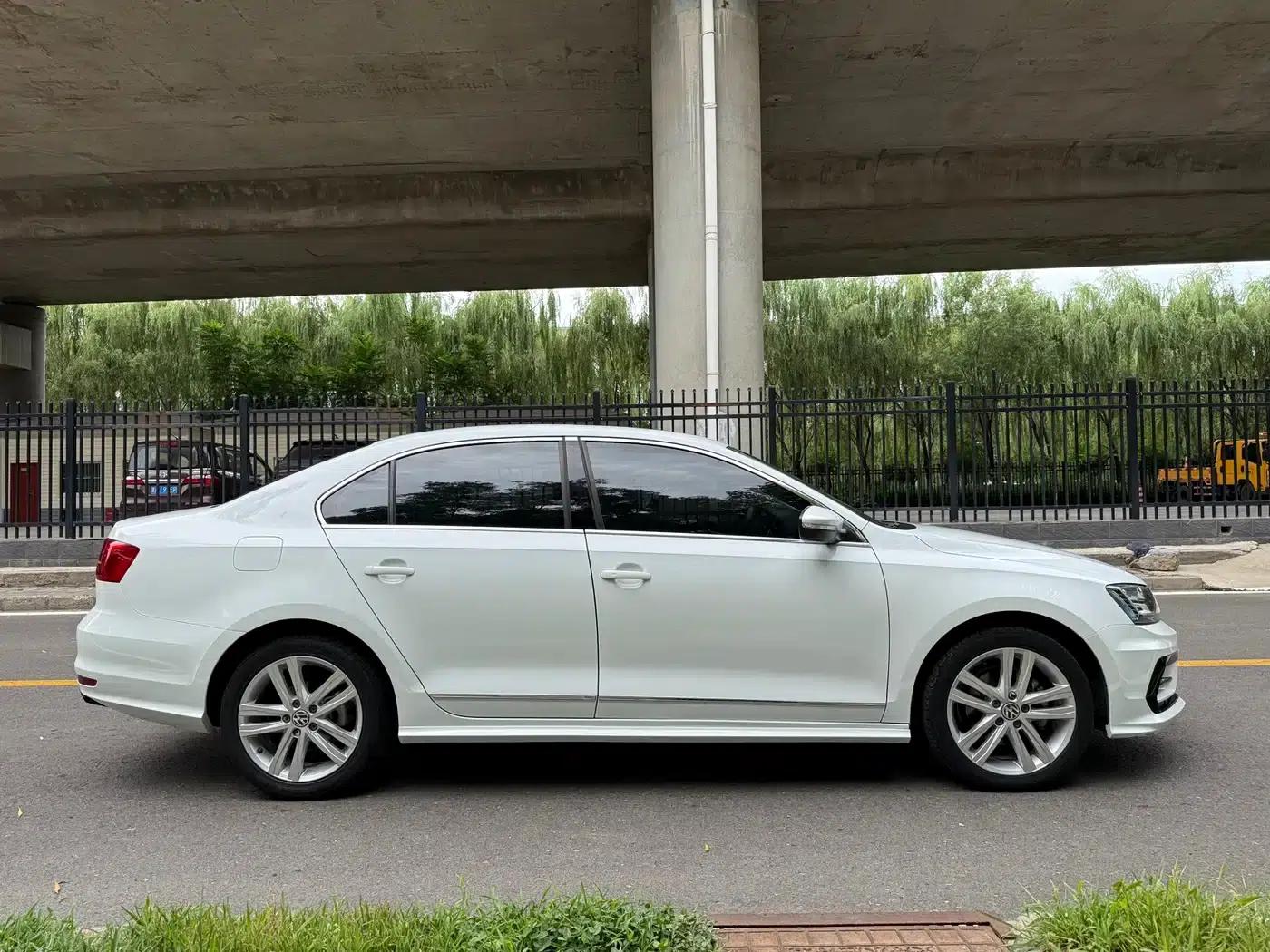 2018 Volkswagen Sagitar 280TSI DSG Dynamic Edition — миниатюра 4