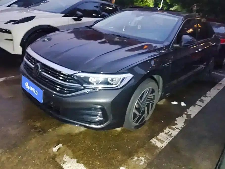 2023 Volkswagen Sagitar 300TSI DSG Super Edition — миниатюра 1