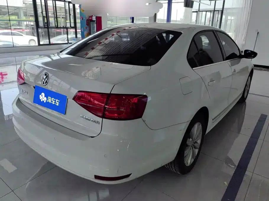 2015 Volkswagen Sagitar 1.6L Manual Comfort Edition — миниатюра 3